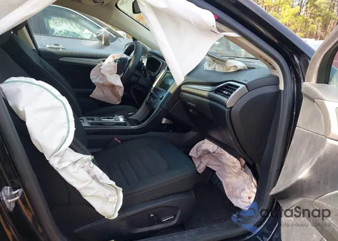 2020 Ford Fusion Se z USA, uszkodzony, nr VIN 3FA6P0T96LR180613